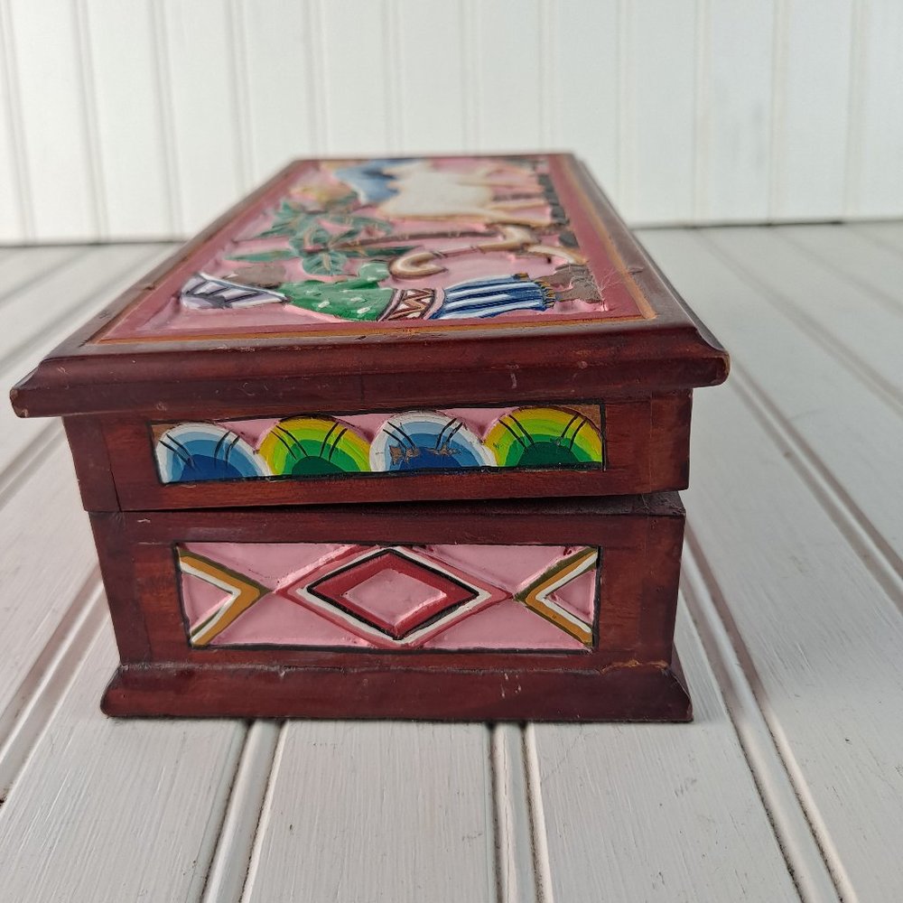 Hand Carved & Painted Wooden Trinket / Keepsake Box - Picture 10 of 10